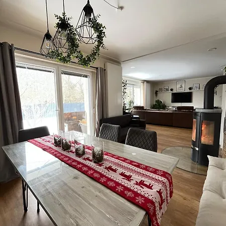 Modernes Haus Mit Whirpool, Sauna, Kamin&piano * Pritzwalk